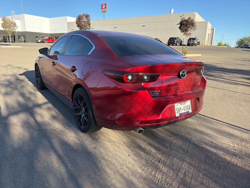 2022 Mazda Mazda3 Preferred photo 3