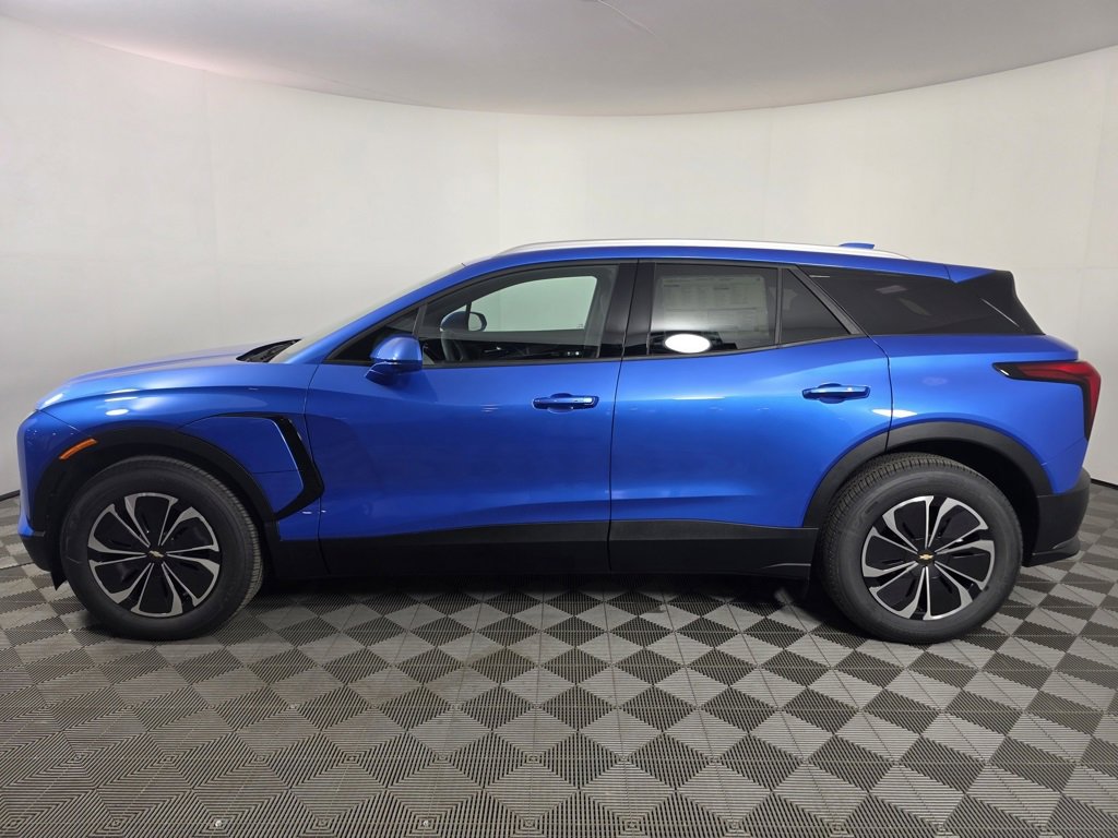 2025 Chevrolet Blazer EV photo 2