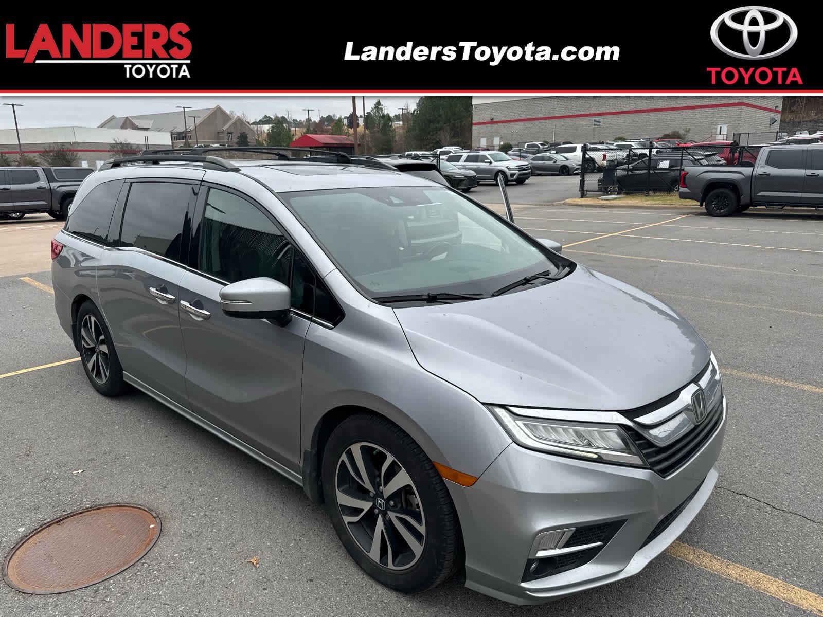 2019 Honda Odyssey Elite's photo