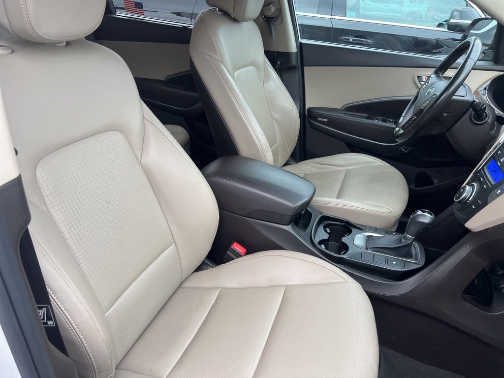 2014 Hyundai Santa Fe Limited photo 25