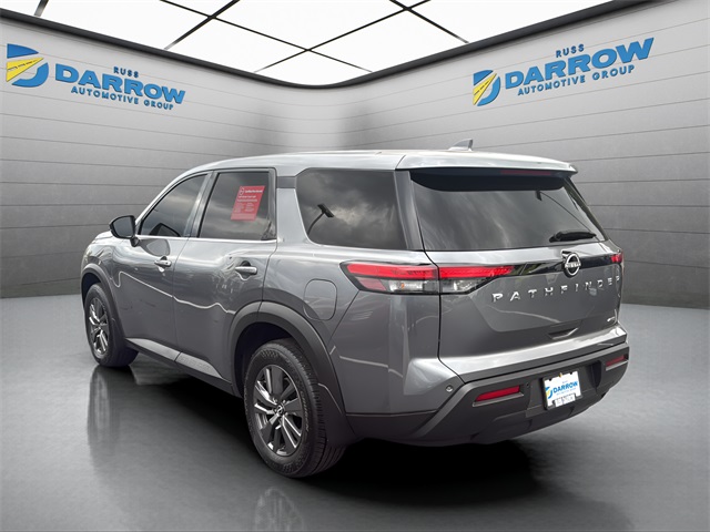 2022 Nissan Pathfinder S photo 3