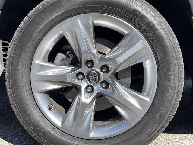 2017 Toyota Highlander Limited Platinum photo 9