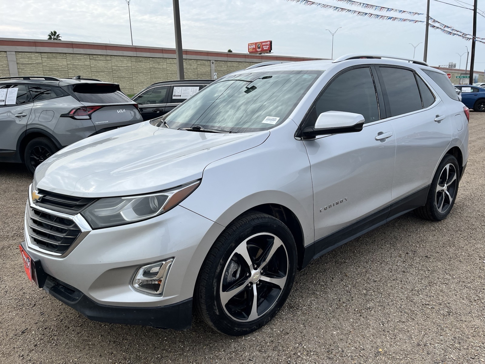 2019 Chevrolet Equinox LT photo 3