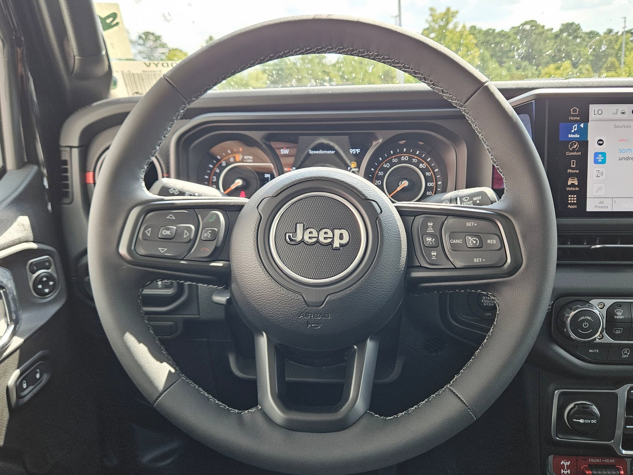 2025 Jeep Gladiator Rubicon photo 14