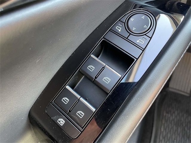 2024 Mazda CX-30 2.5 S Preferred photo 23