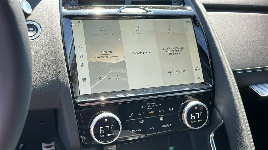 2024 Jaguar E-PACE R-Dynamic SE photo 17