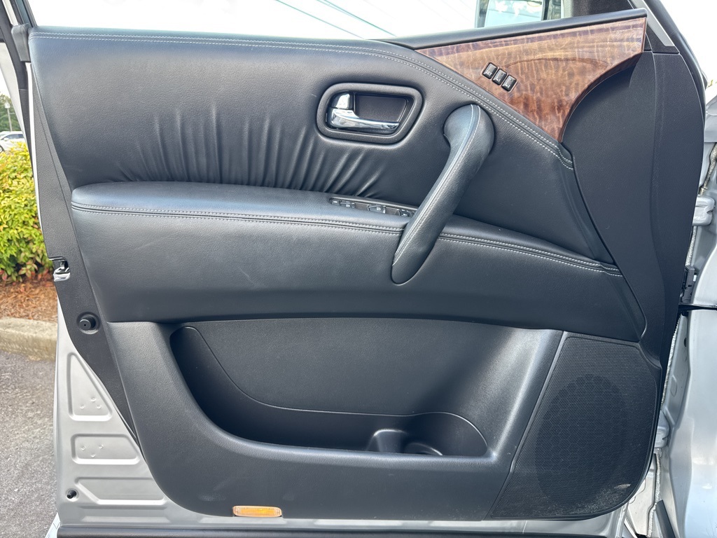 2019 Nissan Armada SL photo 31