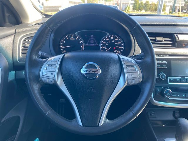 2017 Nissan Altima 2.5 SV photo 14