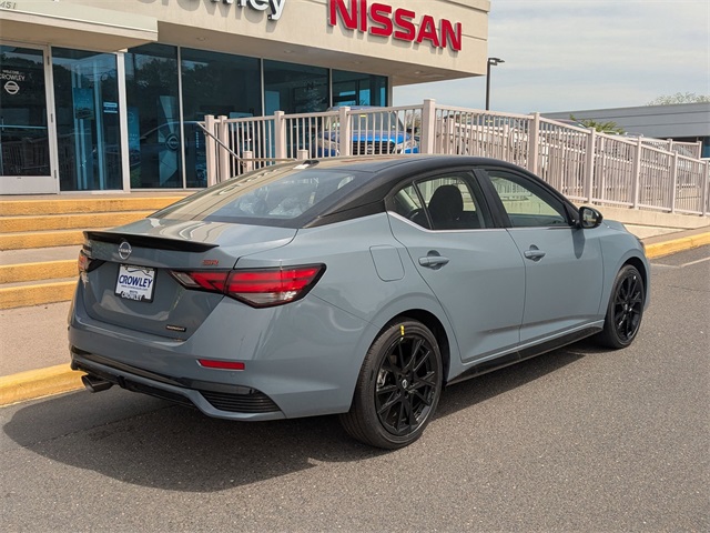 2025 Nissan Sentra SR Midnight Edition photo 3