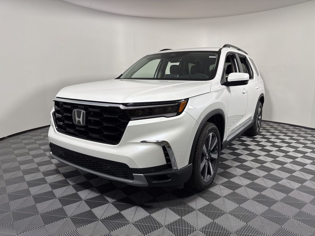 2025 Honda Pilot Touring's photo
