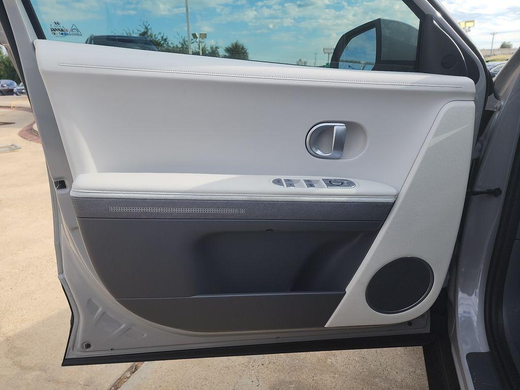 2023 Hyundai Ioniq 5 SEL photo 4