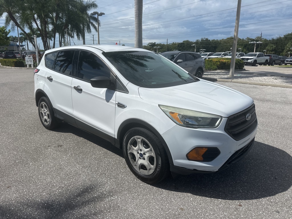 2017 Ford Escape S photo 5