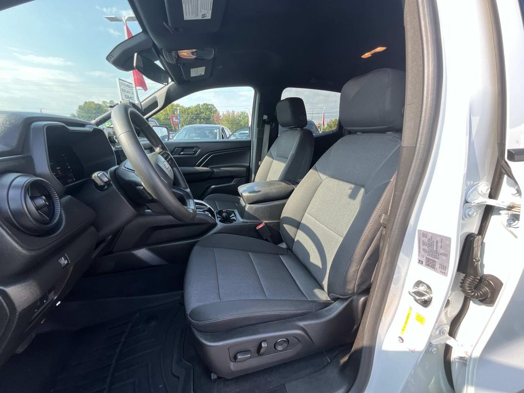 2023 Chevrolet Colorado Work Truck photo 11