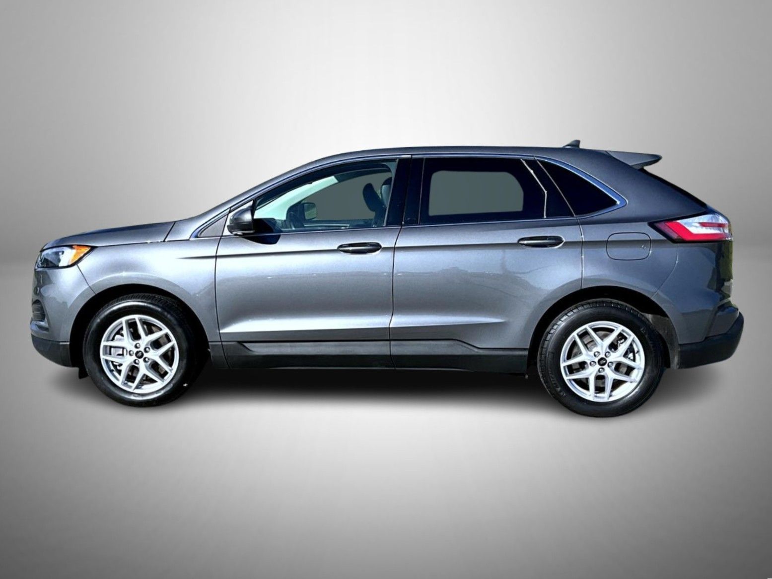 2024 Ford Edge SEL photo 8