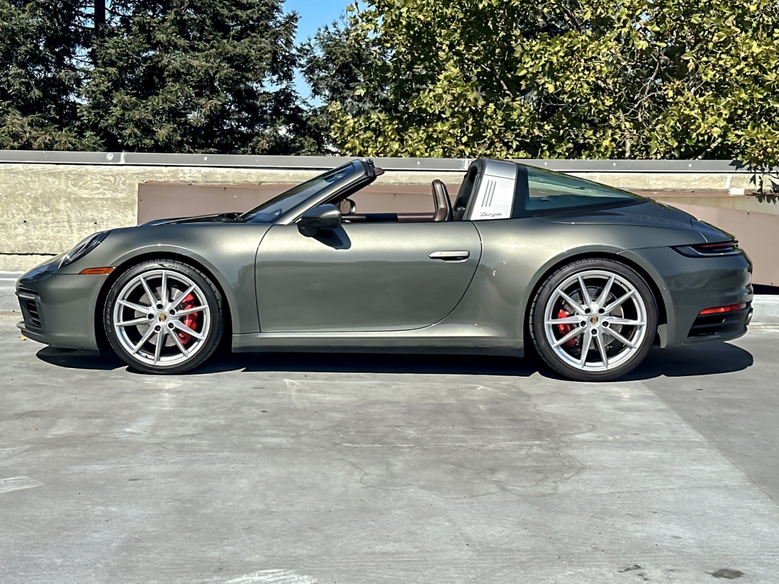 2024 Porsche 911 4S photo 2