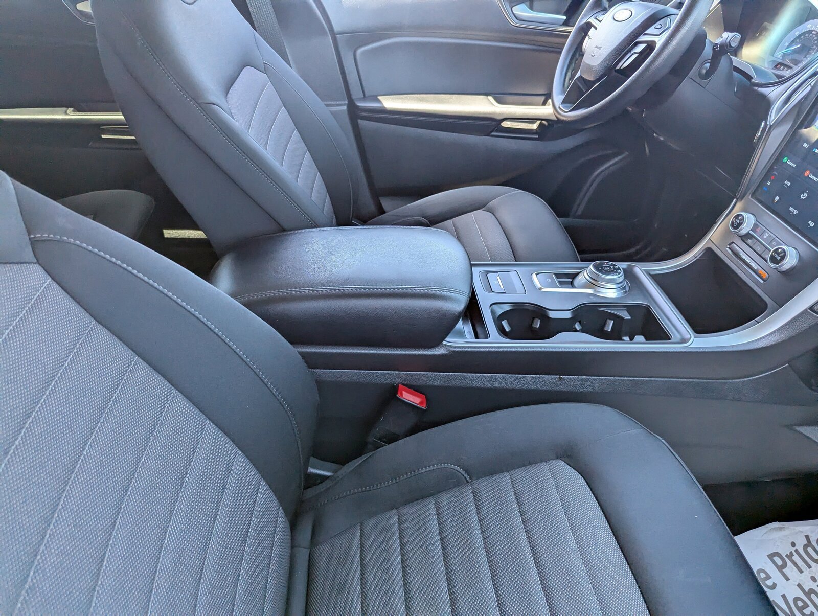 2022 Ford Edge SE photo 8