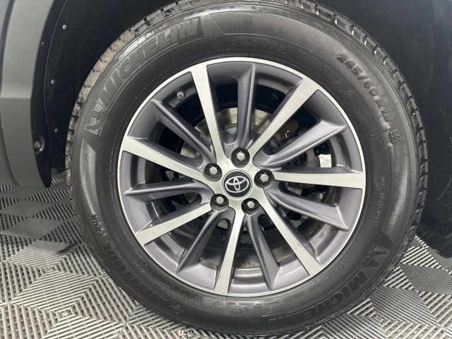 2019 Toyota Highlander XLE photo 9