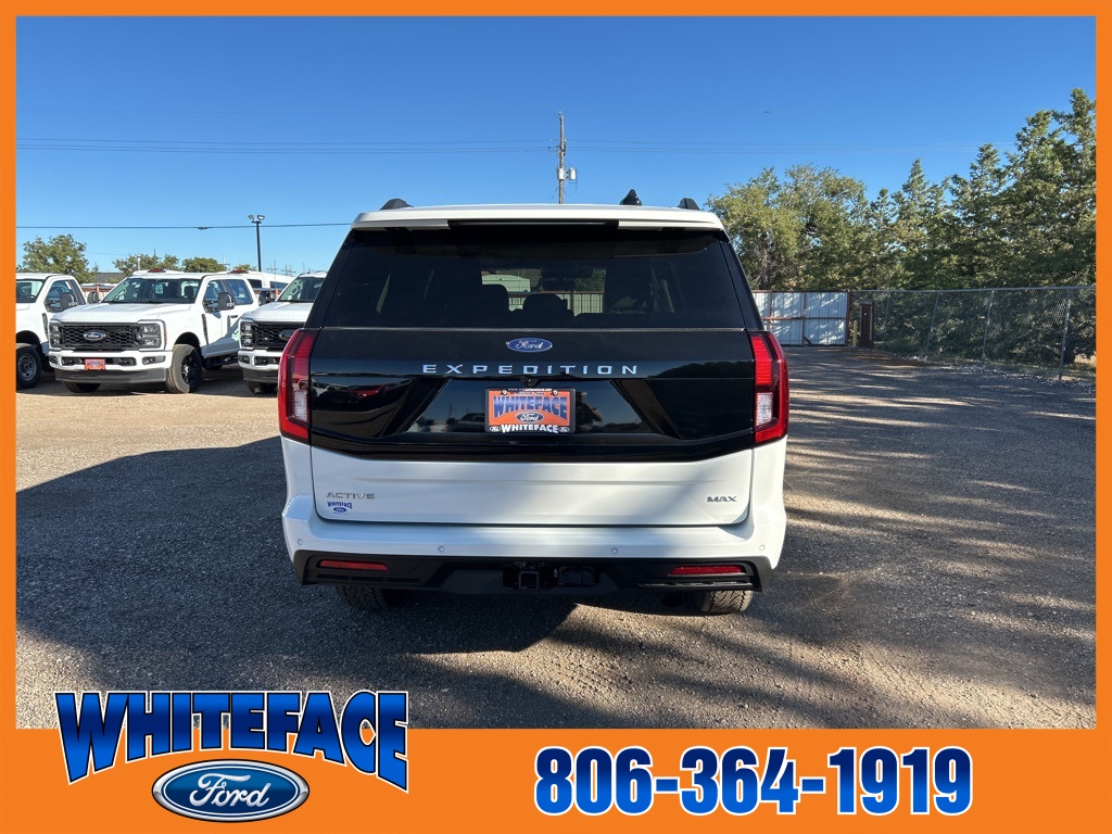 2025 Ford Expedition MAX photo 3