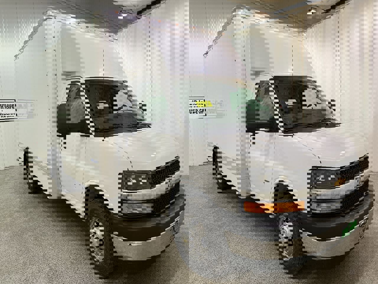 2025 Chevrolet Express Cutaway Base's photo