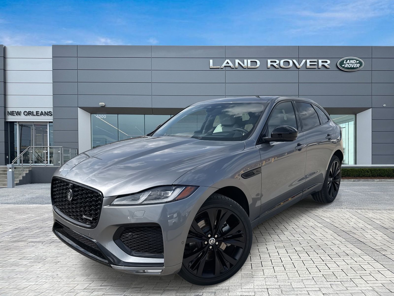 2025 Jaguar F-PACE R-Dynamic S's photo