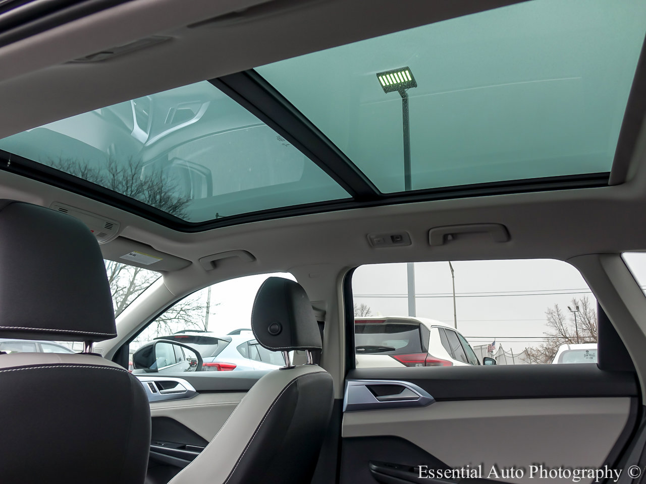 2025 VOLKSWAGEN TAOS - Image 10