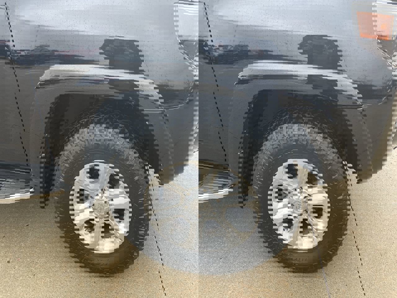 Used 2018 Toyota 4Runner SR5 with VIN JTEBU5JR5J5513977 for sale in Kansas City