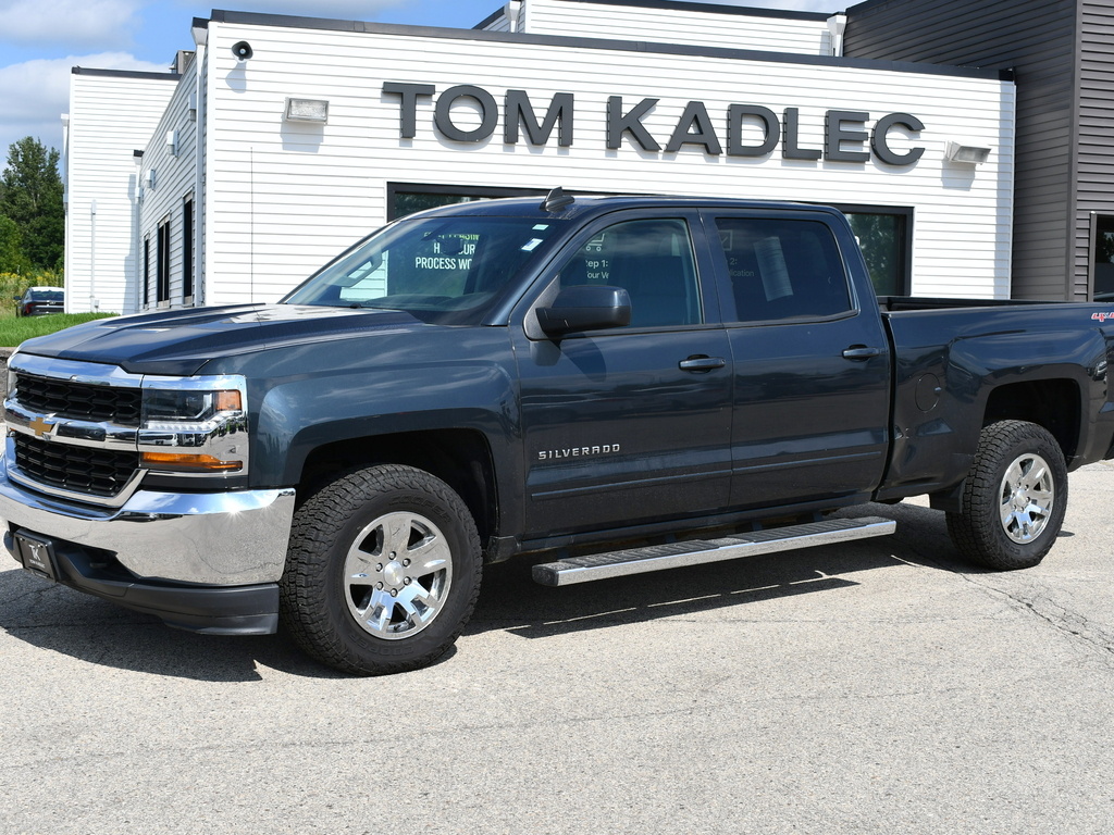 2017 Chevrolet Silverado 1500 photo 2