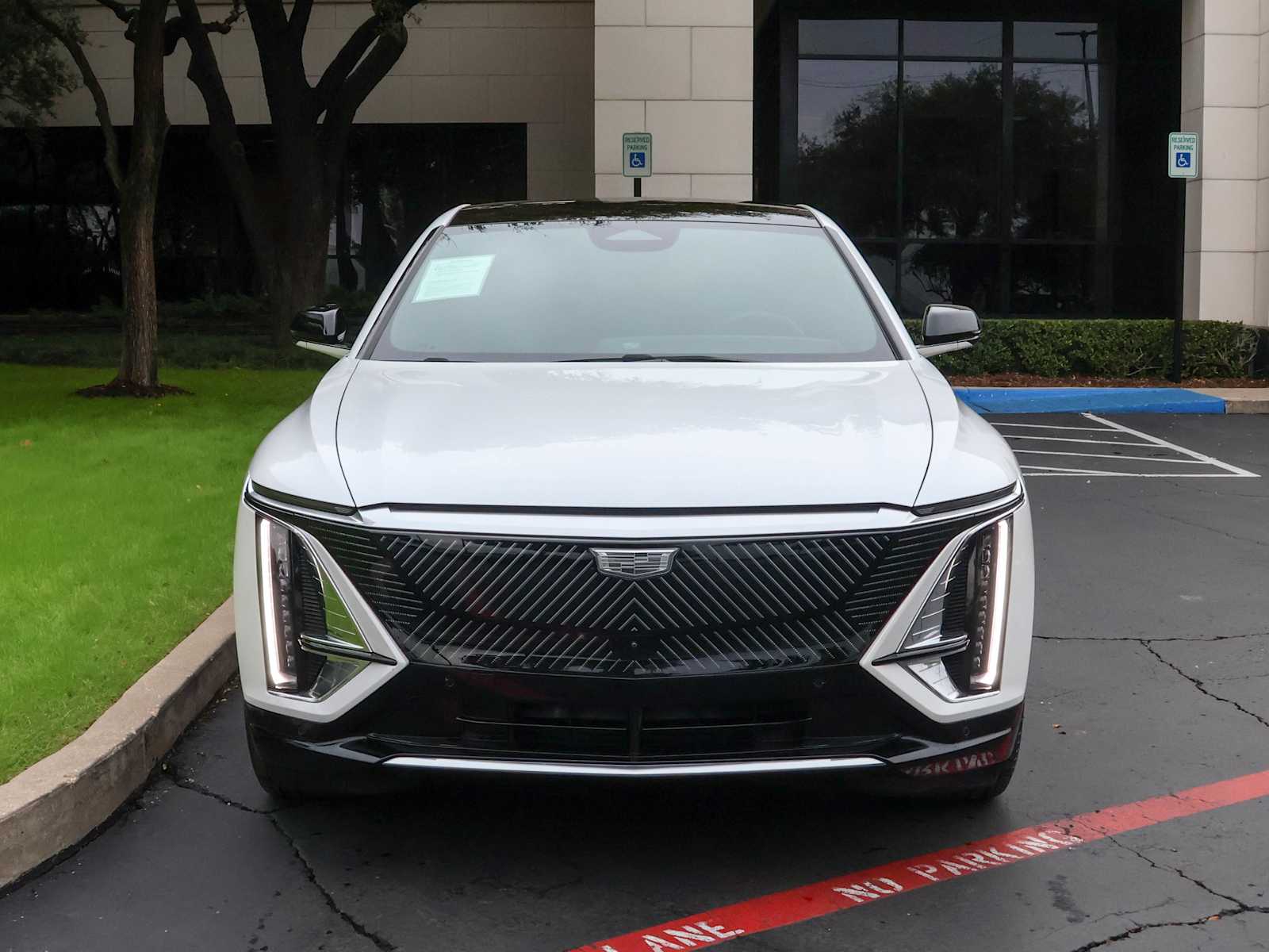 Certified 2024 Cadillac LYRIQ Luxury 3 with VIN 1GYKPSRL2RZ138185 for sale in Dallas, TX