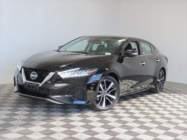 2023 Nissan Maxima SV's photo