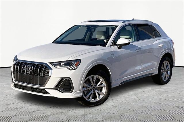 2025 Audi Q3 S Line Premium's photo