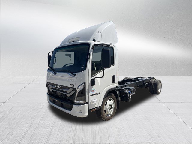 New 2025 Isuzu NPR XD's photo