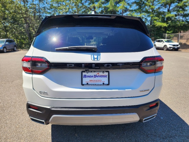 2023 Honda Pilot Touring photo 2