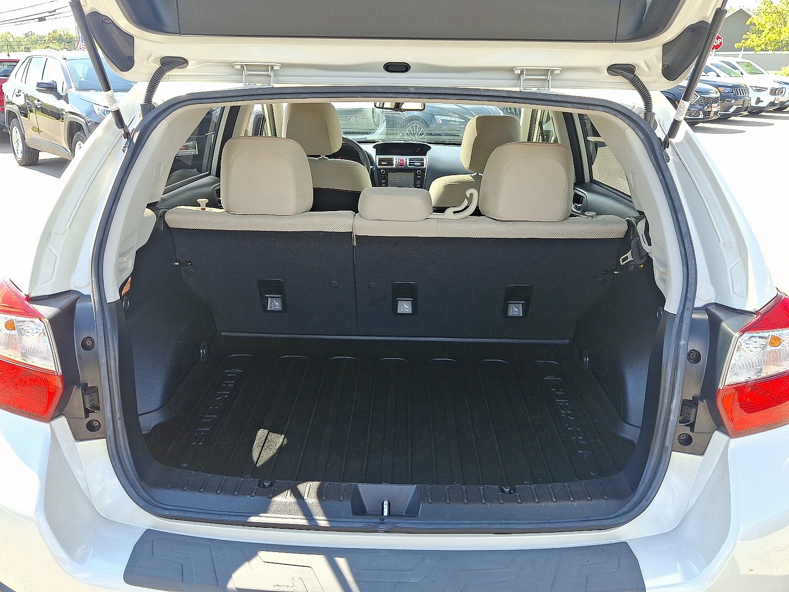2016 Subaru Crosstrek Premium photo 25