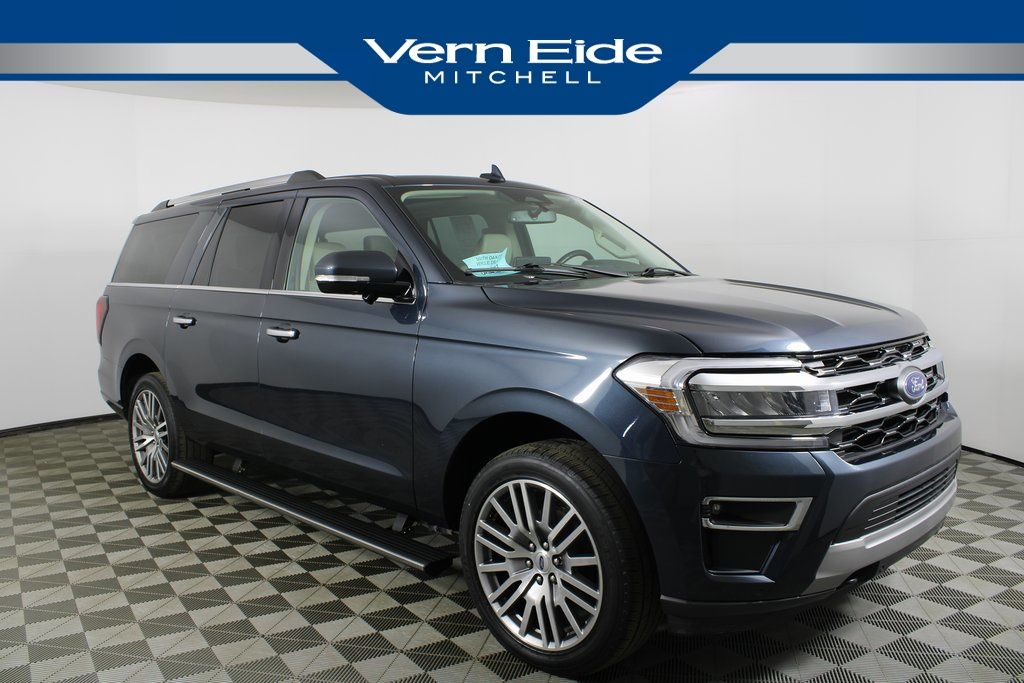 2022 Ford Expedition Limited's photo