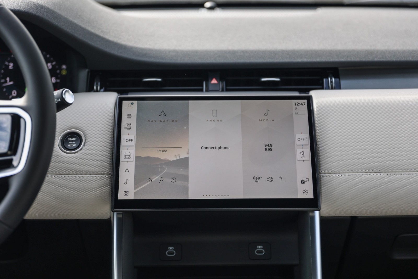 2025 Land Rover Discovery Sport Dynamic SE photo 13