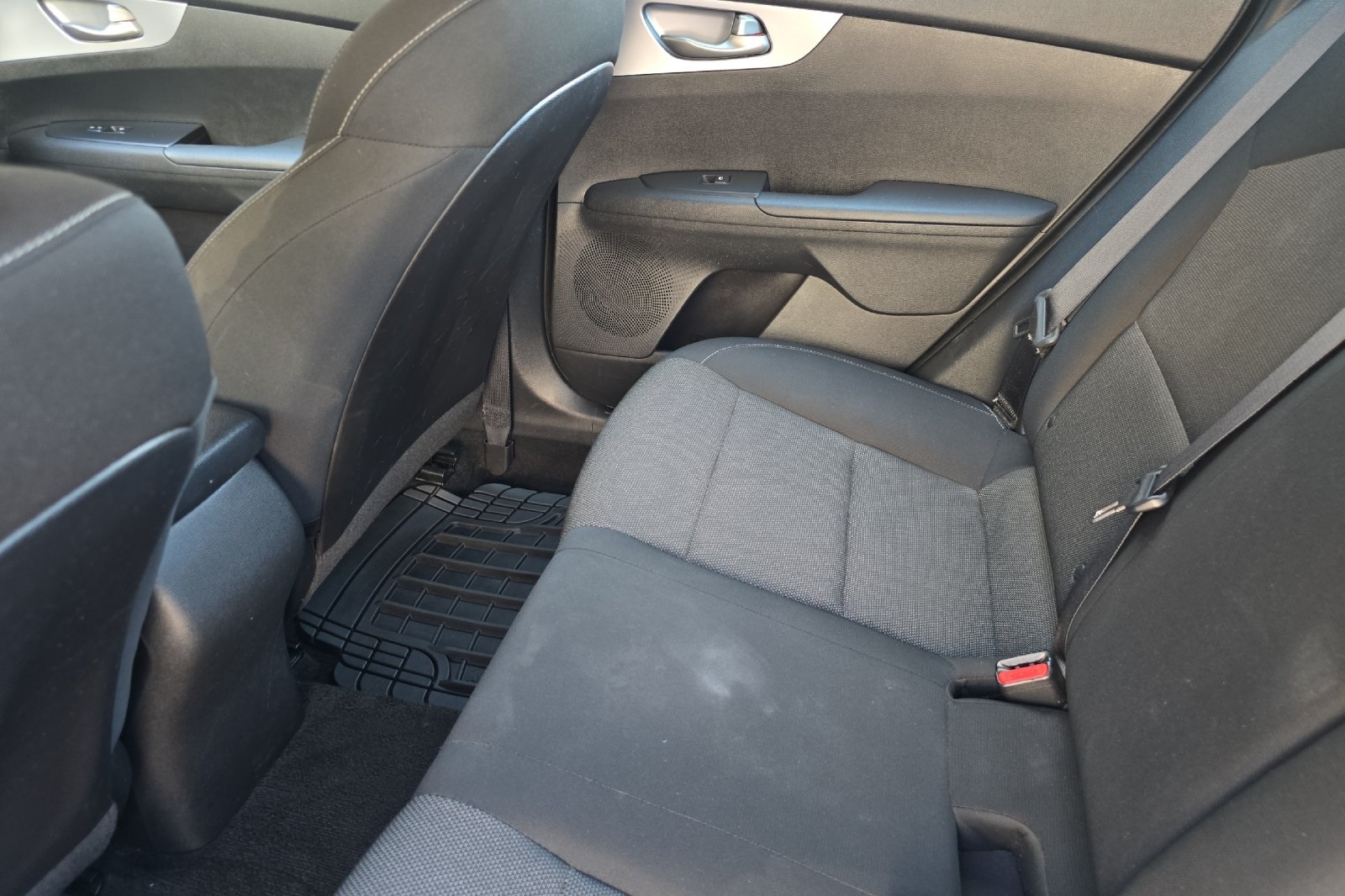 2022 Kia Forte FE LXS photo 12