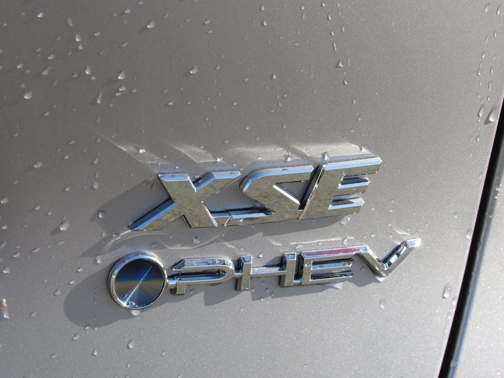 2025 Toyota RAV4 Hybrid XSE photo 8