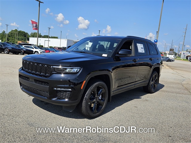 2025 Jeep Grand Cherokee Limited photo 3
