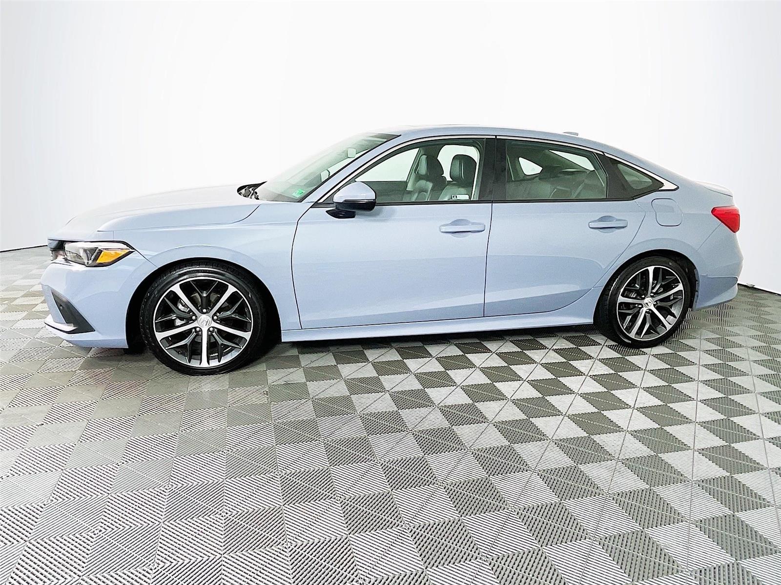 2024 Honda Civic Touring photo 4