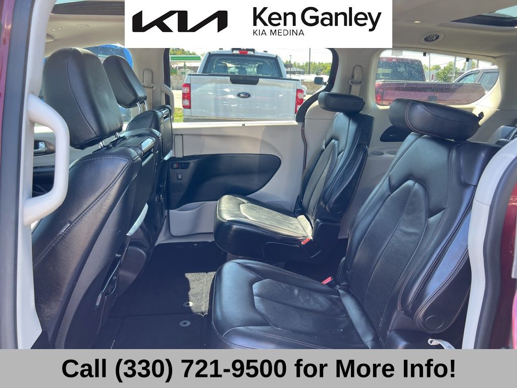2018 Chrysler Pacifica Touring Plus photo 39