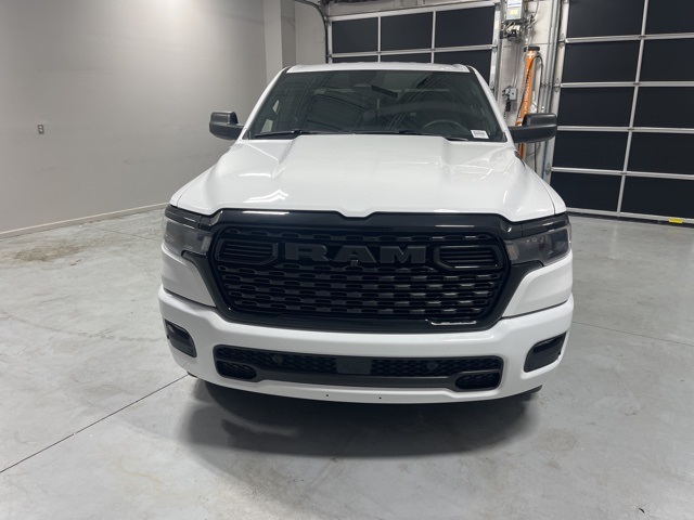 2025 Ram 1500 Tradesman photo 2