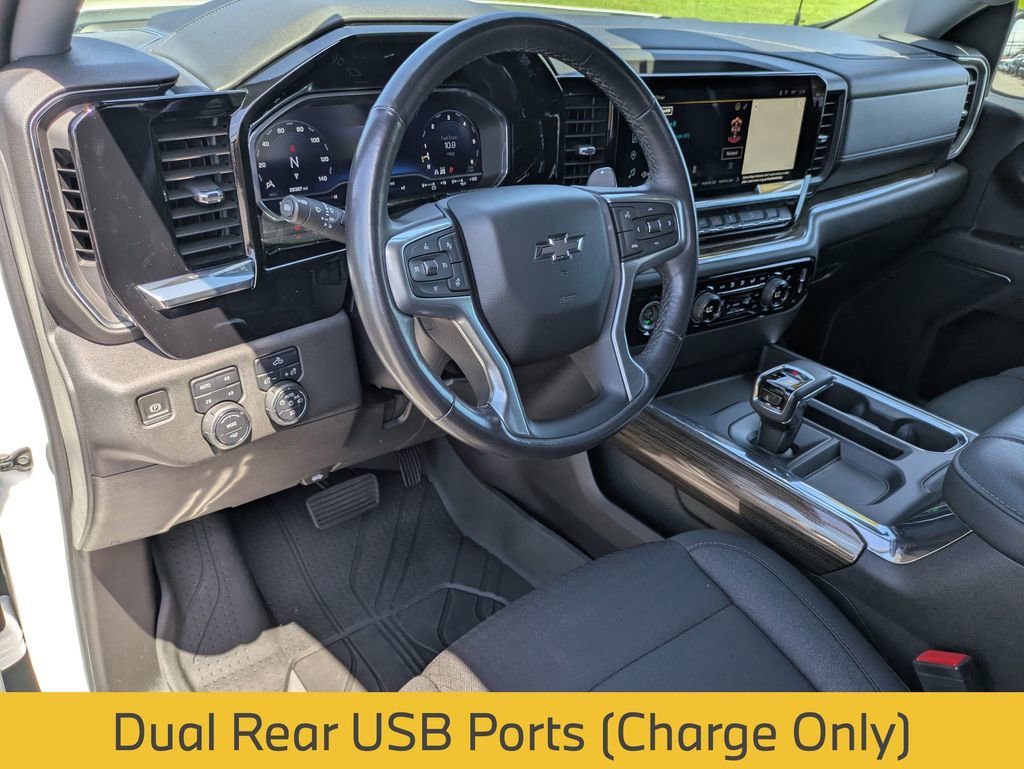 2023 Chevrolet Silverado 1500 RST photo 10