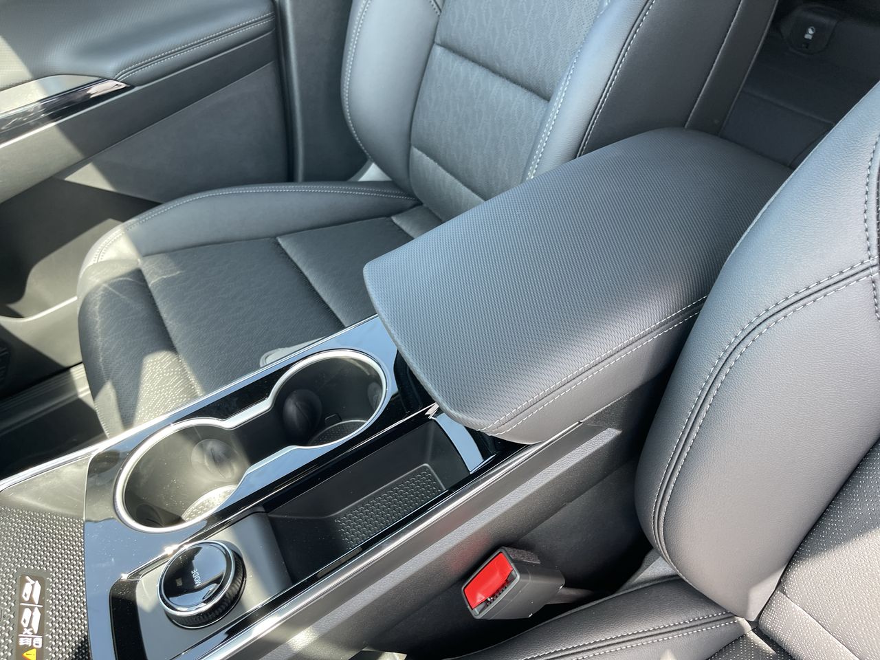 2026 Chevrolet Equinox LT photo 40
