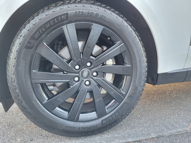 2023 Land Rover Range Rover SE photo 23