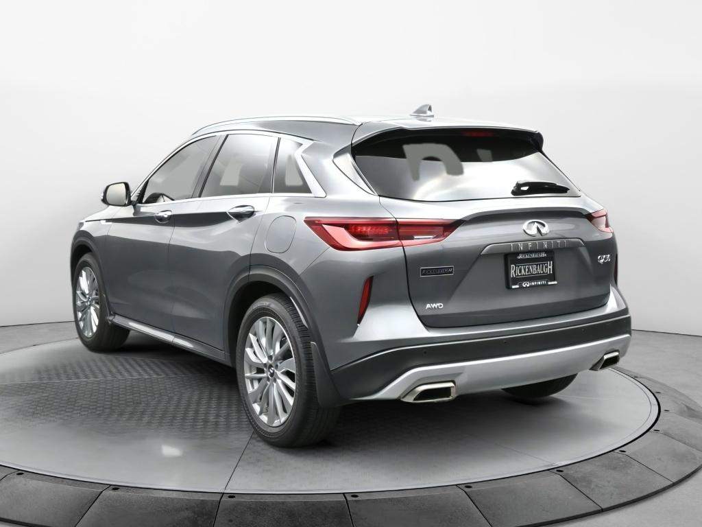 2025 Infiniti QX50 Luxe photo 4