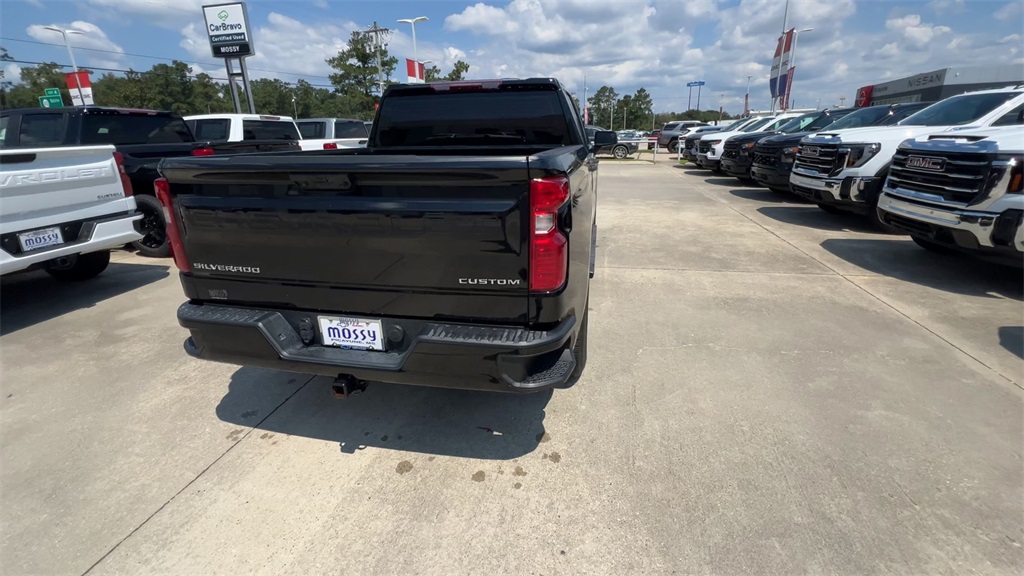 2023 Chevrolet Silverado 1500 Custom photo 8