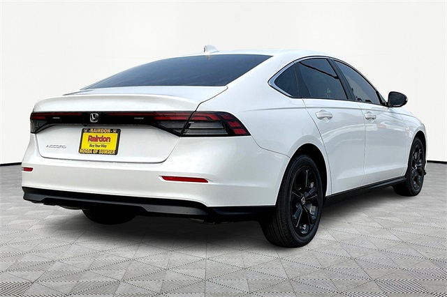 2025 Honda Accord LX photo 15
