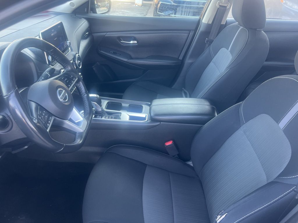 2021 Nissan Sentra SV photo 4