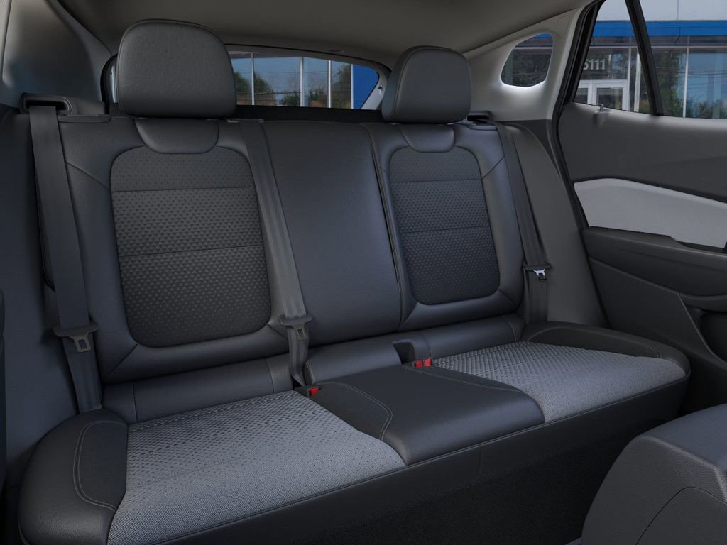 2025 Chevrolet Trax LT photo 15