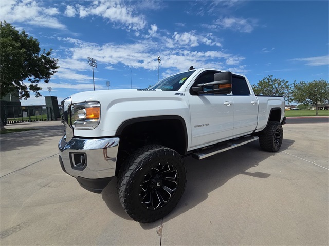 2019 Gmc Sierra HD SLE photo 2